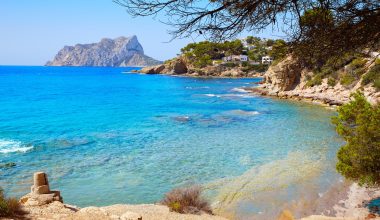 Cala Pinets en Benissa, junto al recorrido del paseo ecológico litoral