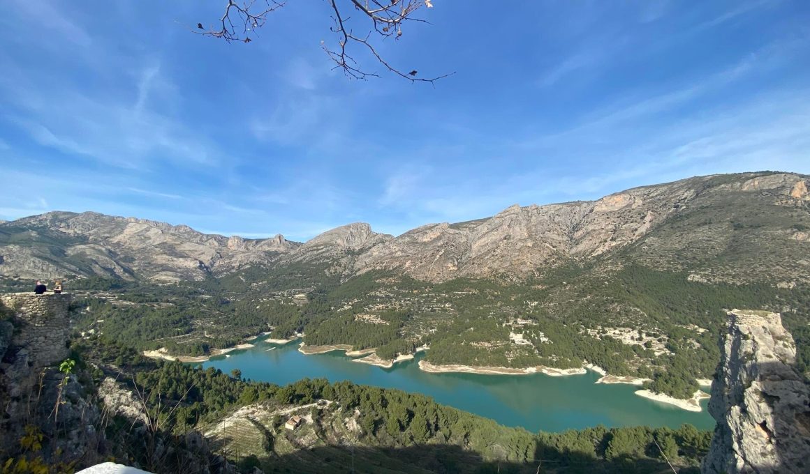 Vista panorámica de El Castell de Guadalest en la Costa Blanca