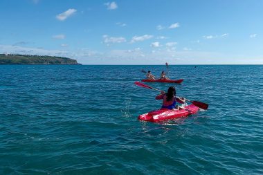 Actividad de kayak en la costa de Alicante