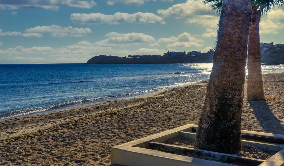 Costa y playas de Alicante junto al mar Mediterráneo