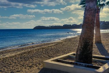 Costa y playas de Alicante junto al mar Mediterráneo