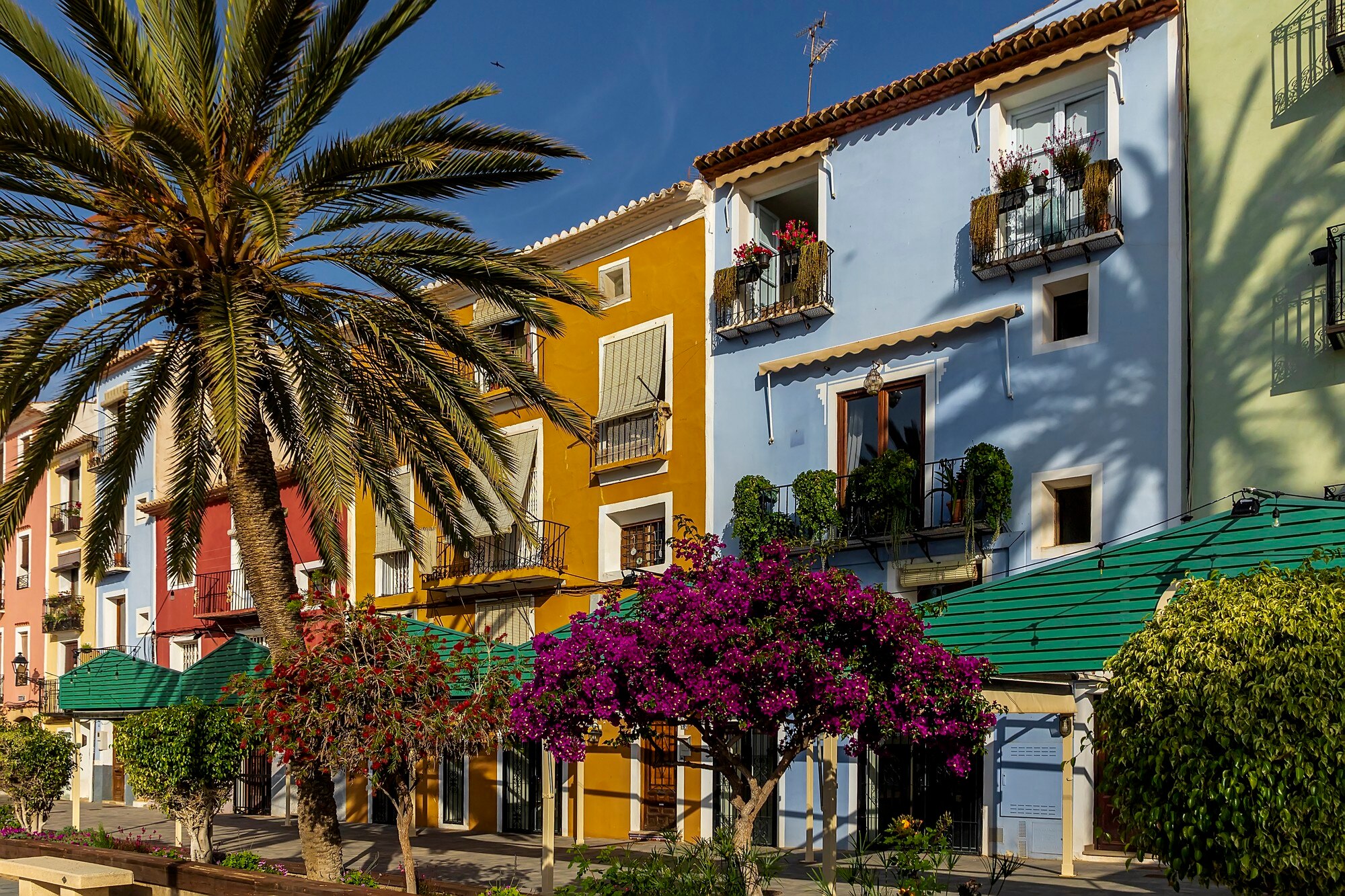 Casas de colores del casco antiguo de Villajoyosa, Alicante